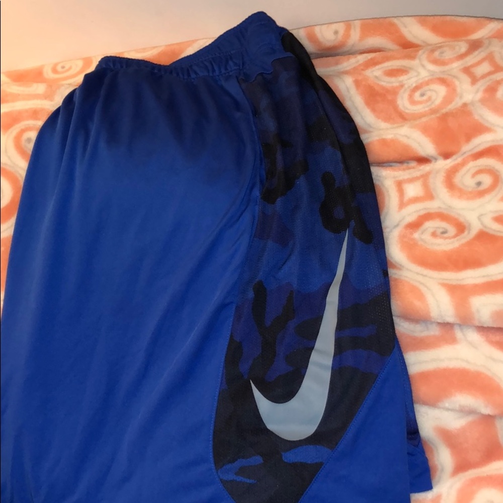 Men’s Nike basketball shorts